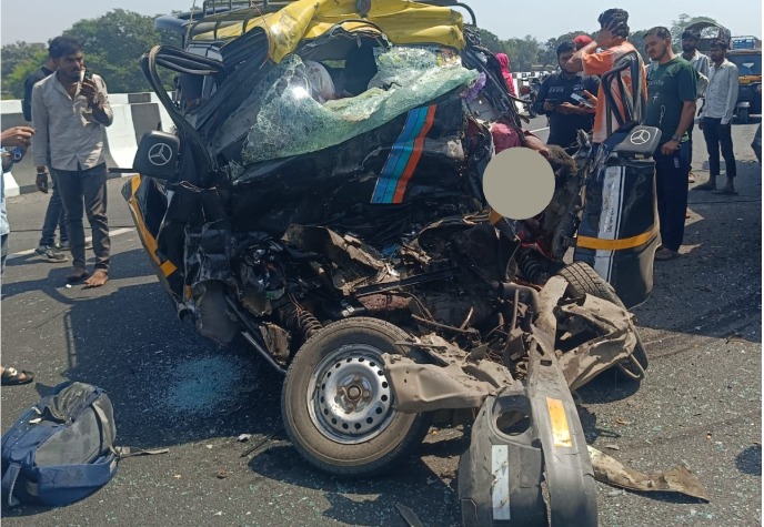 कल्याण मुरबाड रायते अपघात इको गाडी ११ मृत